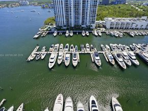 17301 Biscayne Blvd 1905, North Miami Beach FL 33160