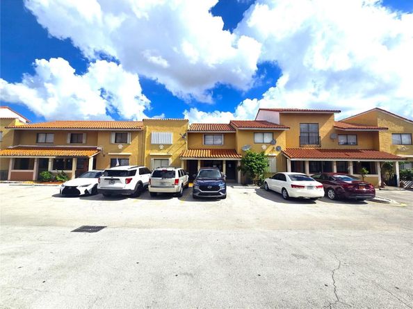 2775 W 61st St 203, Hialeah FL 33016
