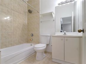 373 NE 26th Pl 201, Homestead FL 33033