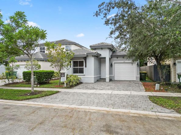 236 SE 32nd Ave, Homestead FL 33033