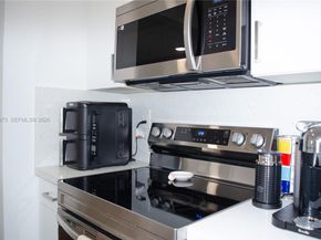 6995 NW 186th St E509, Hialeah FL 33015