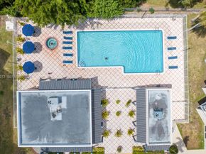 6995 NW 186th St E509, Hialeah FL 33015