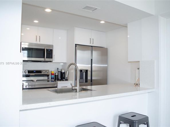 6995 NW 186th St E509, Hialeah FL 33015