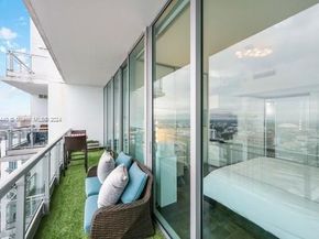 92 SW 3 st 5108, Miami FL 33130