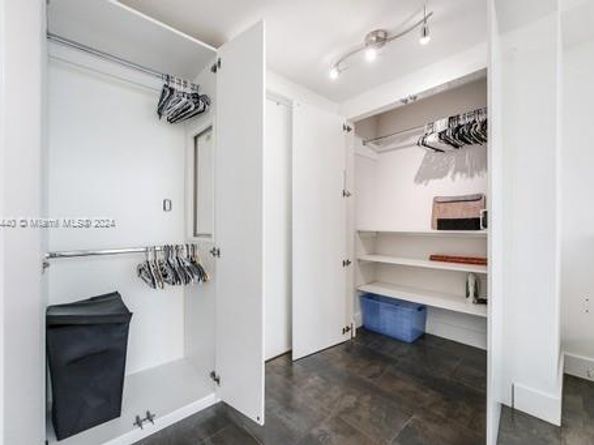 92 SW 3 st 5108, Miami FL 33130