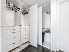 92 SW 3 st 5108, Miami FL 33130