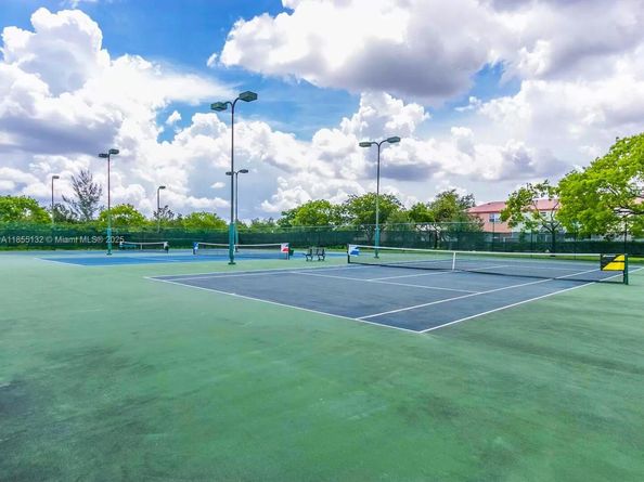 15472 NW 12th Ct, Pembroke Pines FL 33028