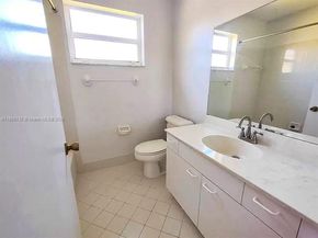 15472 NW 12th Ct, Pembroke Pines FL 33028
