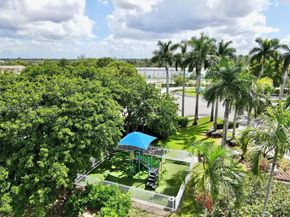 15472 NW 12th Ct, Pembroke Pines FL 33028