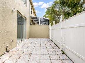 15472 NW 12th Ct, Pembroke Pines FL 33028
