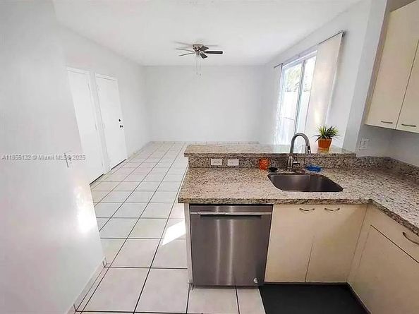 15472 NW 12th Ct, Pembroke Pines FL 33028