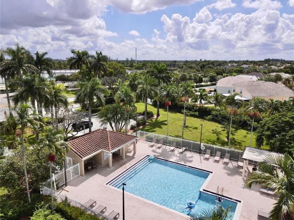 15472 NW 12th Ct, Pembroke Pines FL 33028