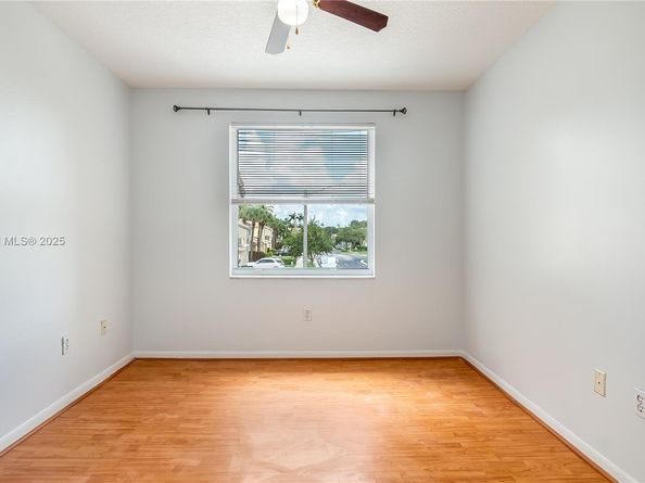 15472 NW 12th Ct, Pembroke Pines FL 33028