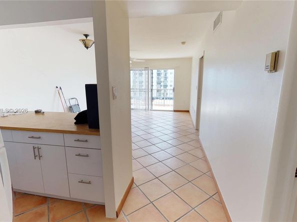 3665 NE 167 Street 501, North Miami Beach FL 33160