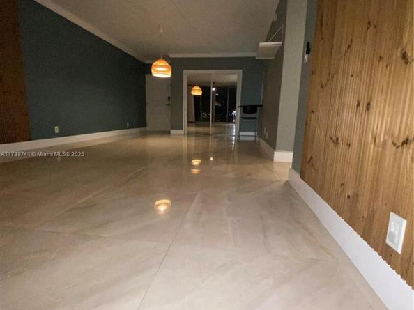 401 69th St 711, Miami Beach FL 33141