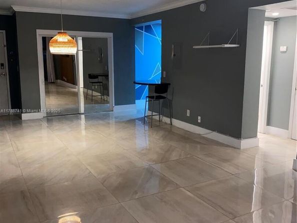 401 69th St 711, Miami Beach FL 33141