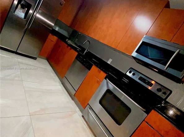 401 69th St 711, Miami Beach FL 33141