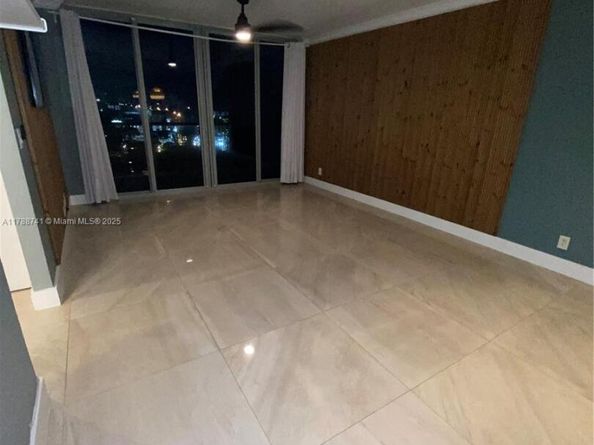 401 69th St 711, Miami Beach FL 33141