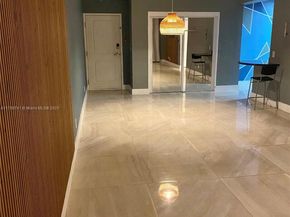 401 69th St 711, Miami Beach FL 33141