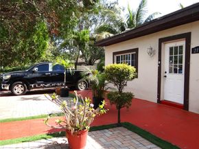 2158 NW 100th St, Miami FL 33147