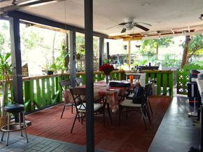 2158 NW 100th St, Miami FL 33147
