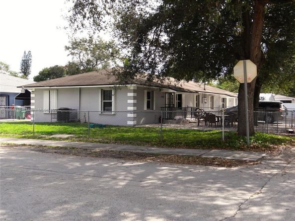 2158 NW 100th St, Miami FL 33147