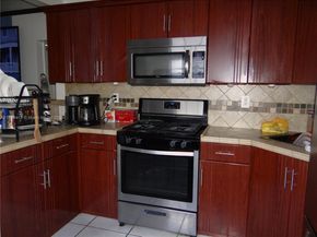 2158 NW 100th St, Miami FL 33147