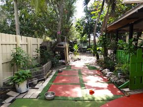 2158 NW 100th St, Miami FL 33147