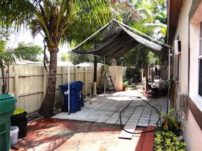 2158 NW 100th St, Miami FL 33147