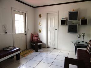 2158 NW 100th St, Miami FL 33147