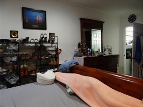 2158 NW 100th St, Miami FL 33147