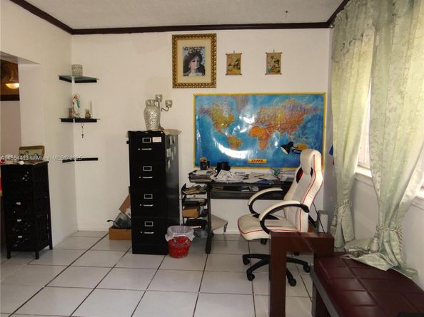 2158 NW 100th St, Miami FL 33147