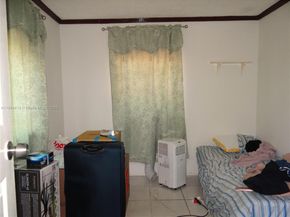 2158 NW 100th St, Miami FL 33147