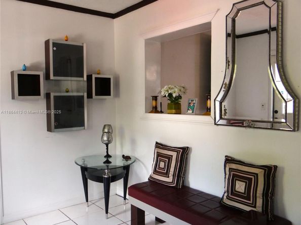 2158 NW 100th St, Miami FL 33147