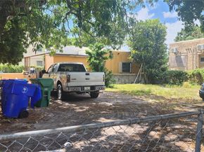 5428 NW 13th Ave, Miami FL 33142