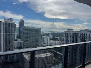 45 SW 9th St 3404, Miami FL 33130