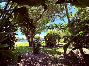 1001 Three Islands Blvd 34, Hallandale Beach FL 33009