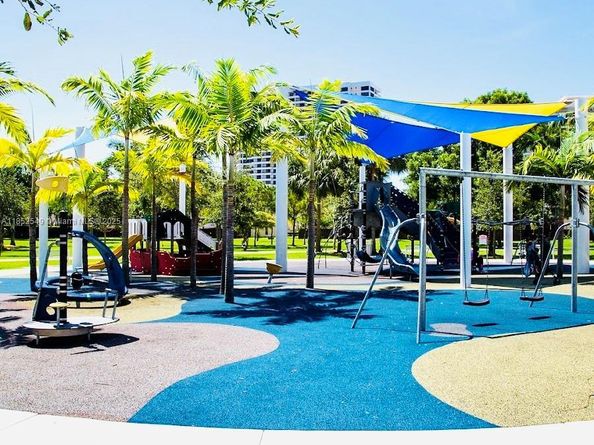 1001 Three Islands Blvd 34, Hallandale Beach FL 33009