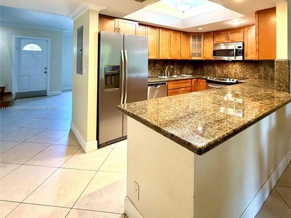 1001 Three Islands Blvd 34, Hallandale Beach FL 33009