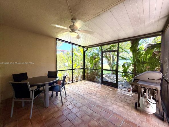 1001 Three Islands Blvd 34, Hallandale Beach FL 33009