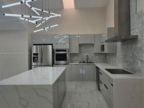 4 Alford Ct, Palm Beach Gardens FL 33418