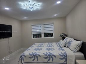 4 Alford Ct, Palm Beach Gardens FL 33418