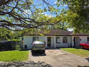 12040 SW 215th St, Miami FL 33177