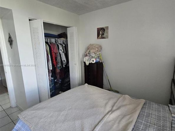 9688 Fontainebleau Blvd 409, Miami FL 33172