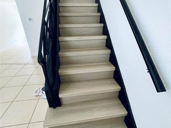 825 NW 46th Ave 825, Plantation FL 33317