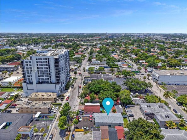 1621 NW 16th St, Miami FL 33125