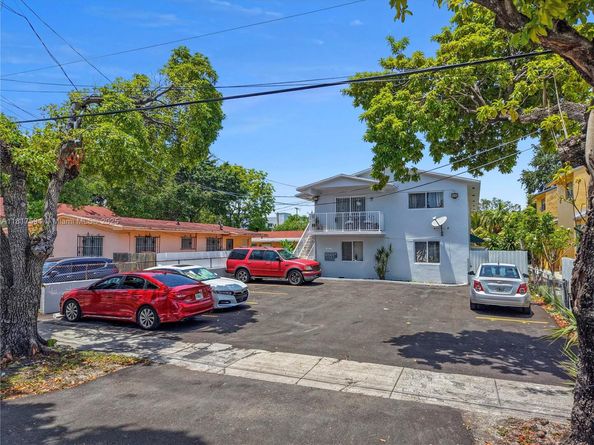 1621 NW 16th St, Miami FL 33125