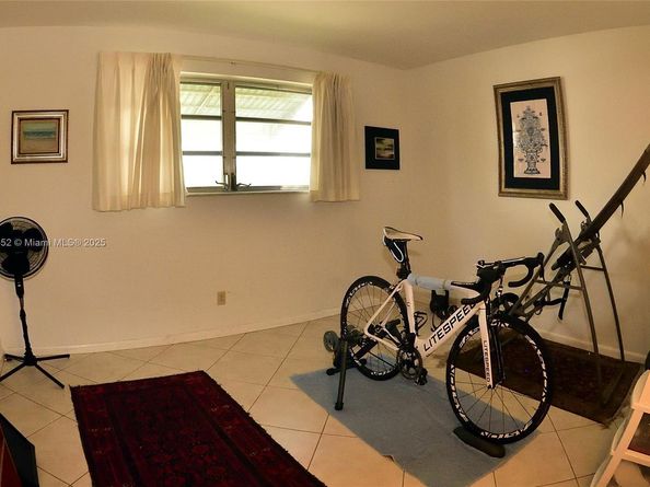 5516 Arthur St, Hollywood FL 33021