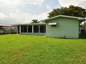 5516 Arthur St, Hollywood FL 33021