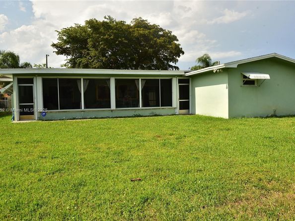 5516 Arthur St, Hollywood FL 33021